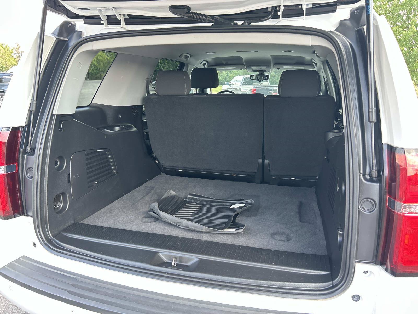 Used 2020 Chevrolet Tahoe LS RWD image 16