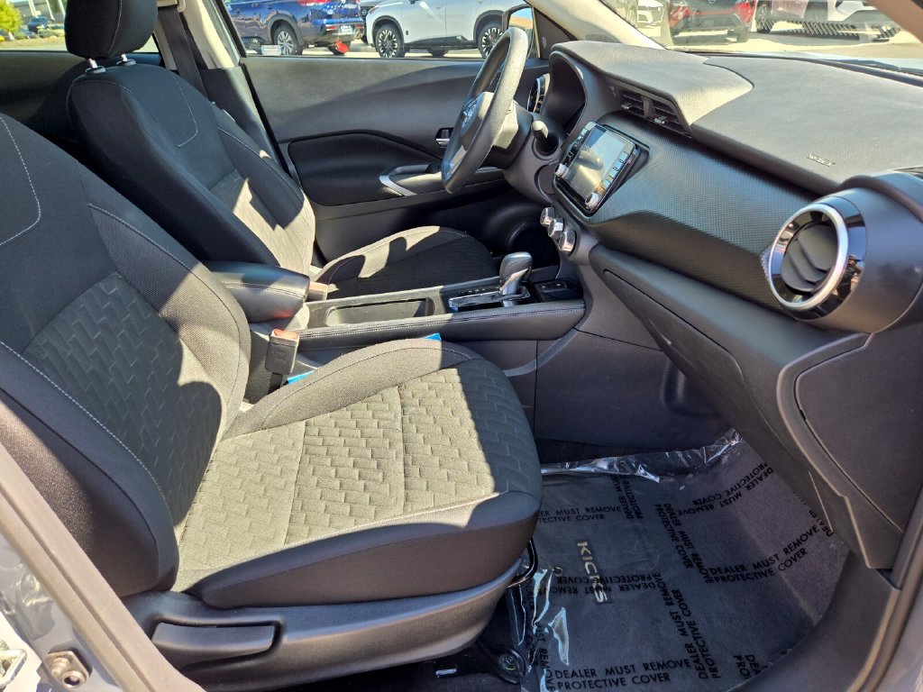 Used 2023 Nissan Kicks SV FWD image 22