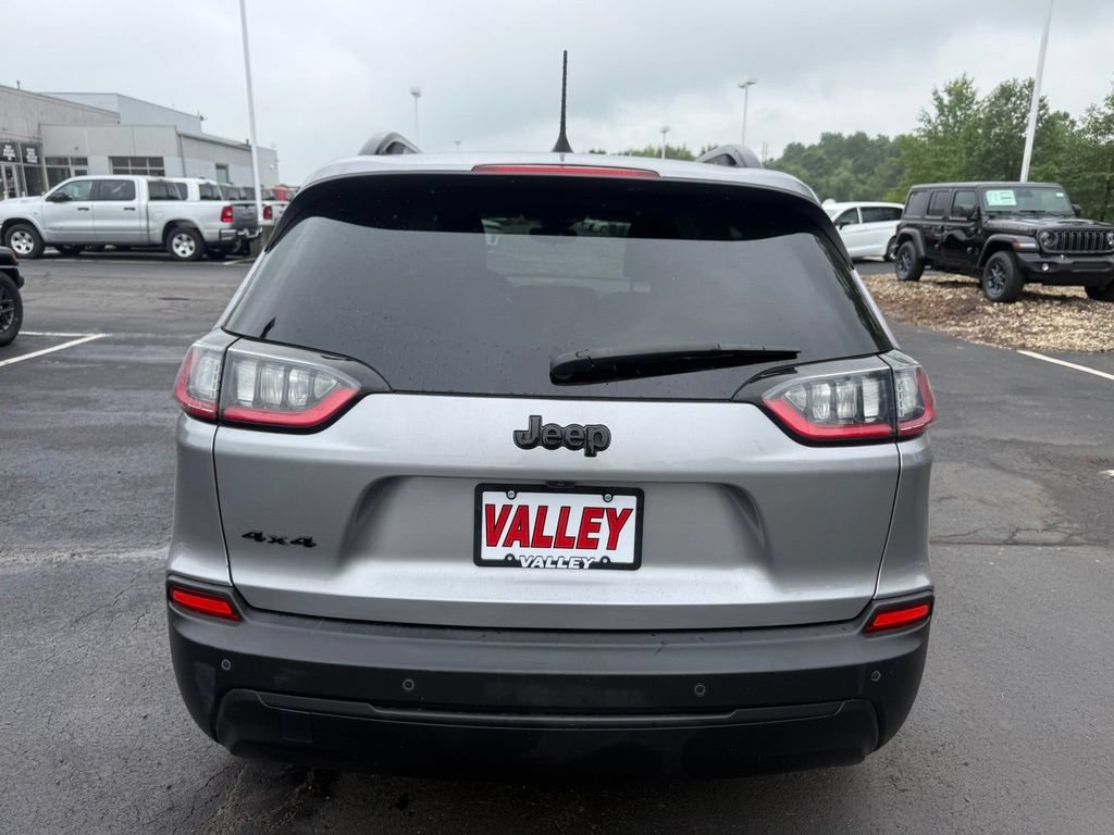 Used 2021 Jeep Cherokee Latitude Plus AWD/4WD image 5