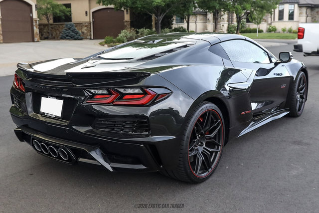 Used 2023 Chevrolet Corvette Z06 RWD image 18