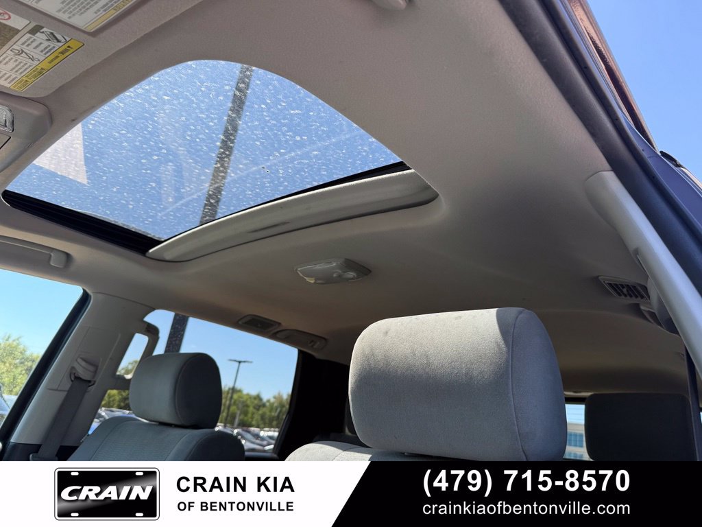 Used 2018 Toyota Sequoia SR5 AWD/4WD image 21