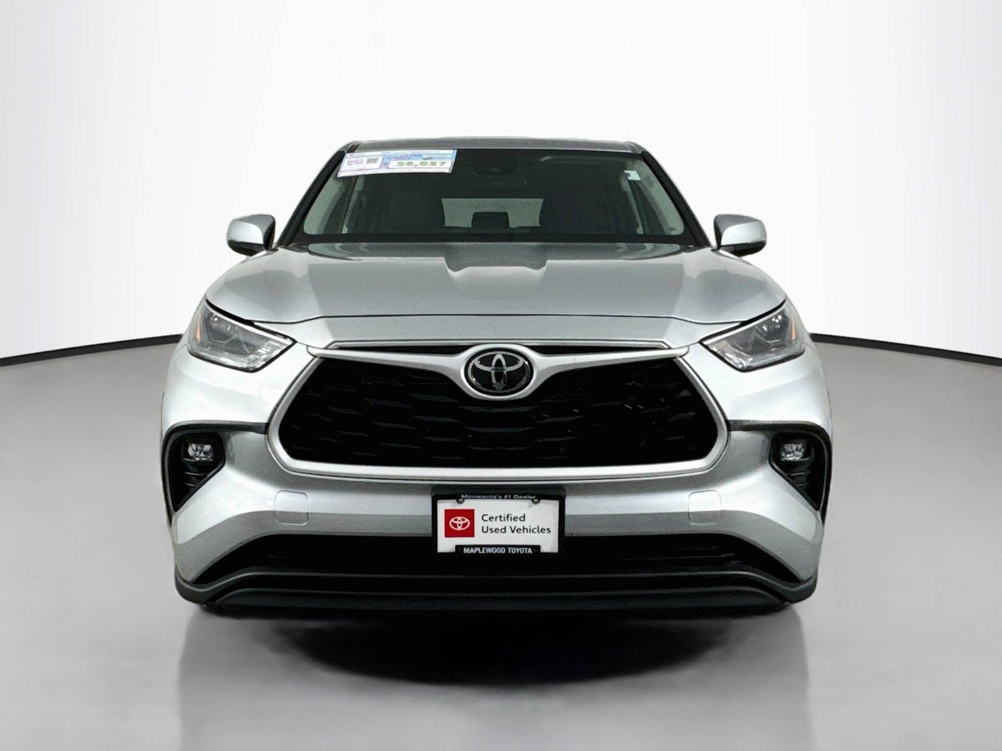 Certified 2024 Toyota Highlander LE AWD/4WD image 2