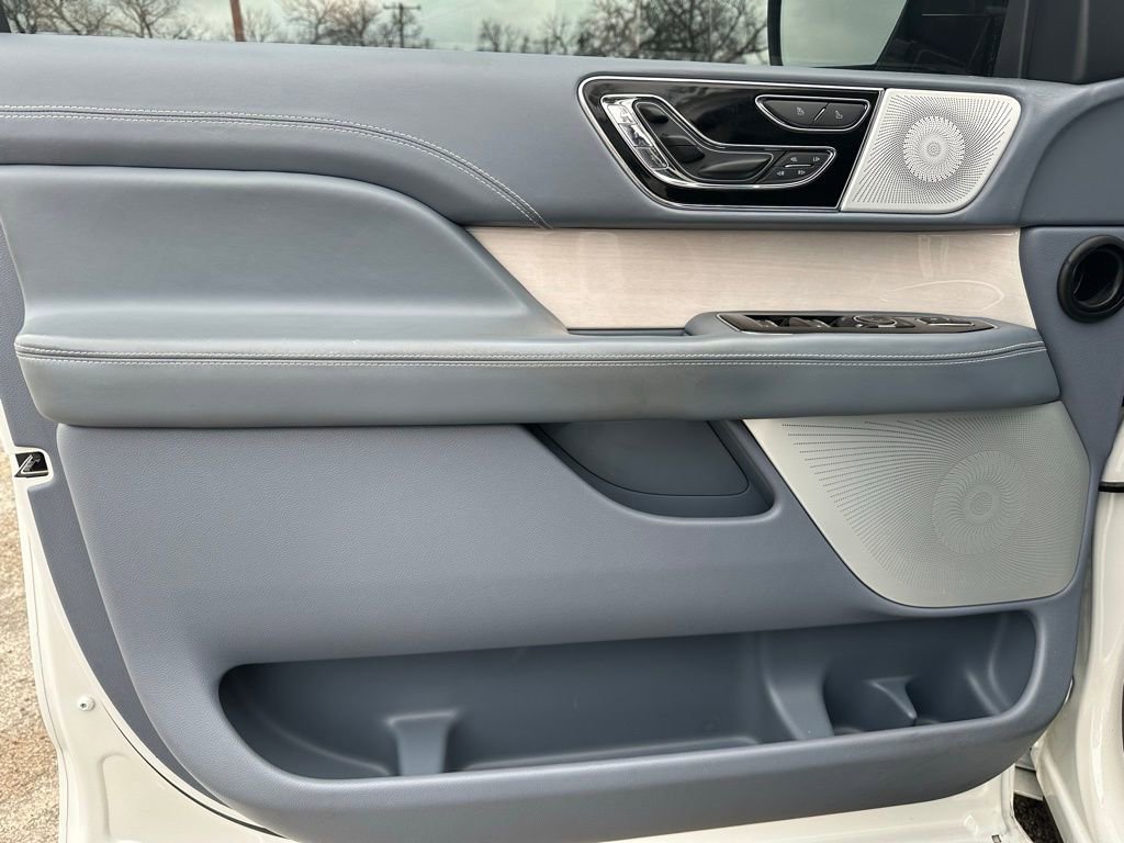 Used 2024 Lincoln Navigator L Black Label image 28