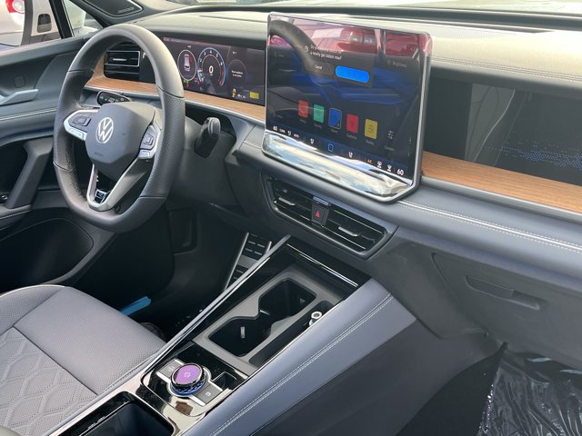 New 2026 Volkswagen Tiguan SEL R-Line AWD/4WD image 6