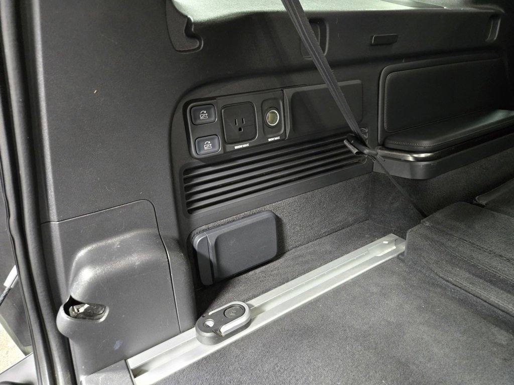 Used 2022 Rivian R1S Launch Edition image 47