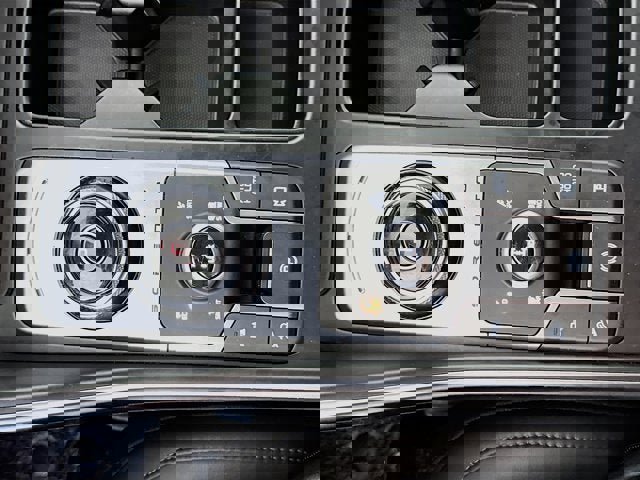 Certified 2023 Kia Sorento EX image 17