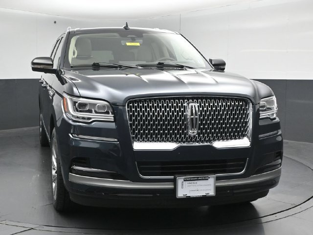 Certified 2024 Lincoln Navigator L Reserve AWD/4WD image 2