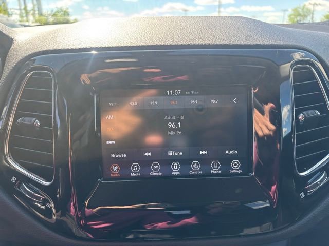 Used 2019 Jeep Compass Latitude AWD/4WD image 29