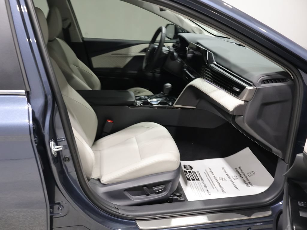 Used 2026 Toyota Camry XLE w/ Premium Plus Package FWD image 23