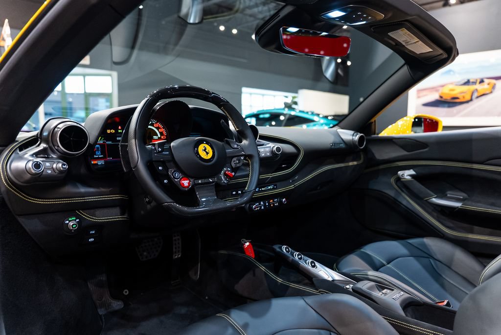 Certified 2021 Ferrari F8 Tributo RWD image 23
