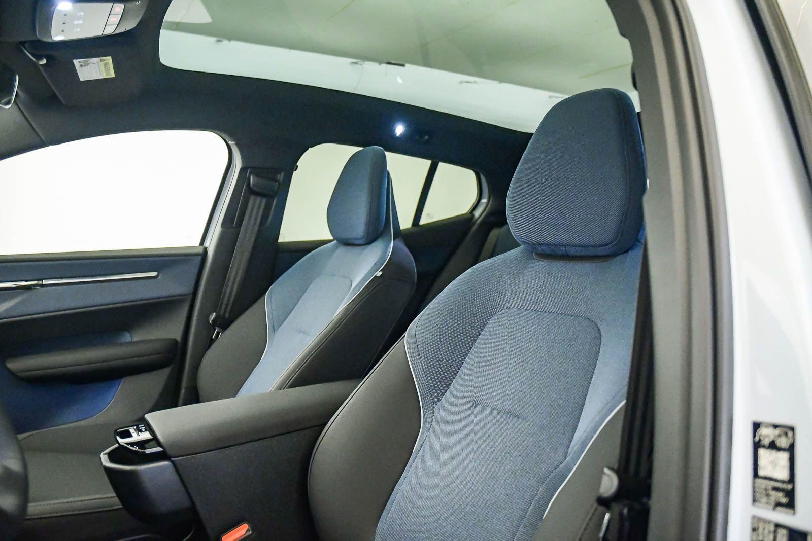 New 2026 Volvo EX30 Plus w/ Climate Package RWD image 17