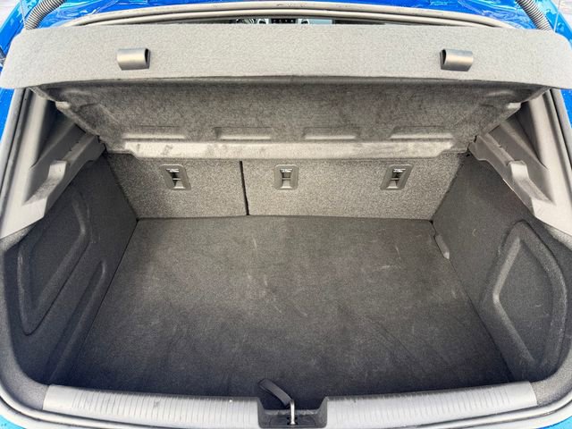 Used 2019 Chevrolet Cruze LT w/ Convenience Package image 17