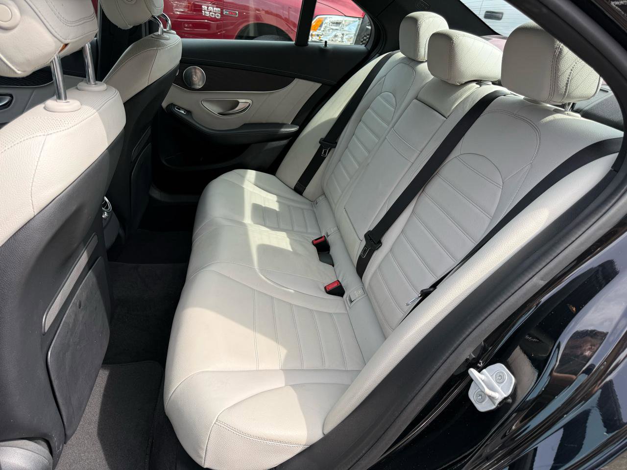 Used 2015 Mercedes-Benz C 400 4MATIC image 20