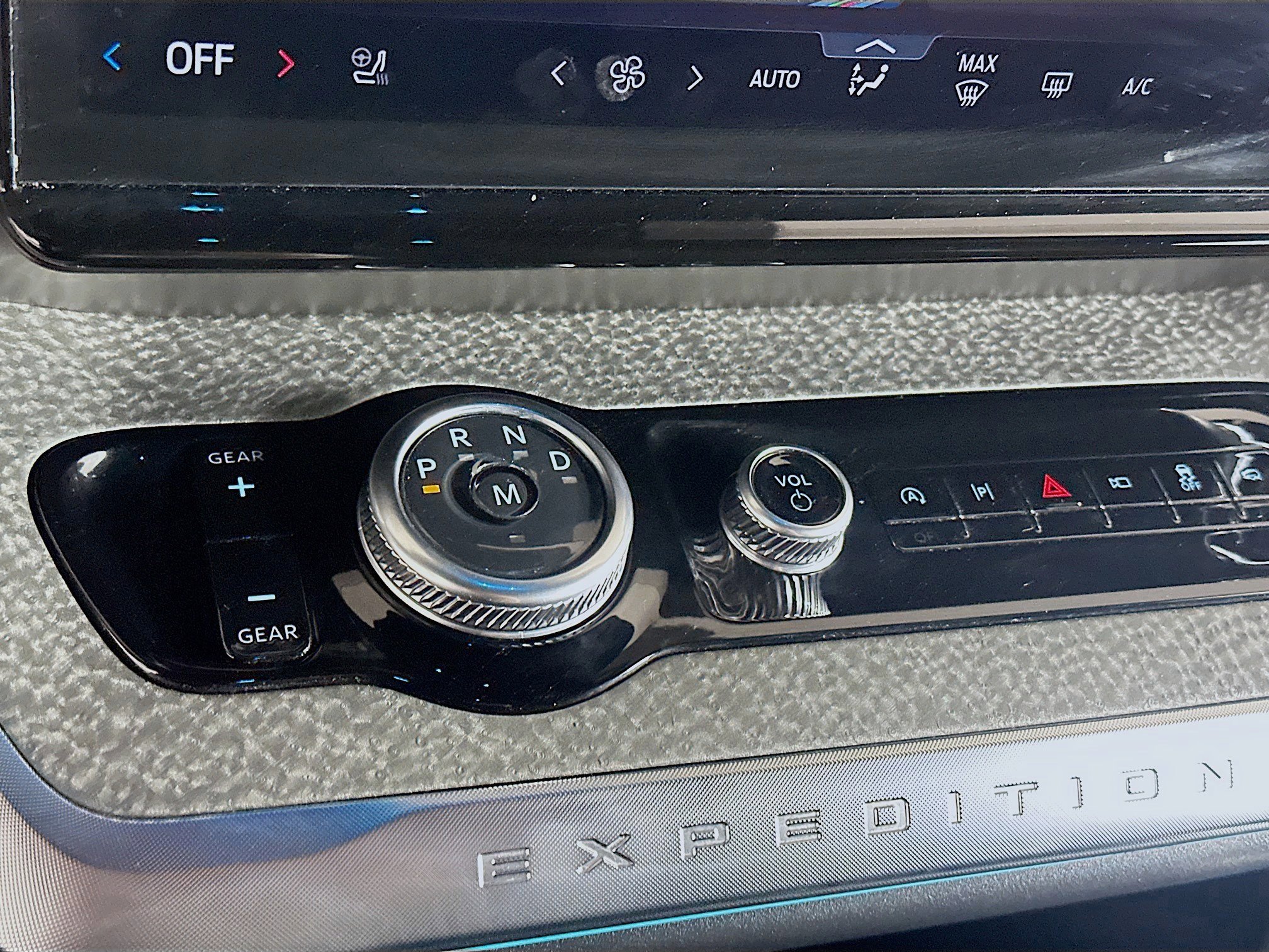 Used 2025 Ford Expedition Tremor AWD/4WD image 25