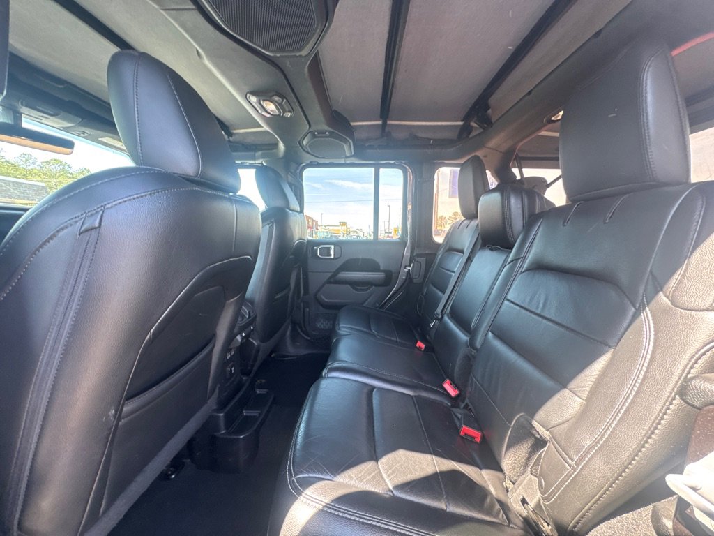 Used 2018 Jeep Wrangler Unlimited Sahara image 11
