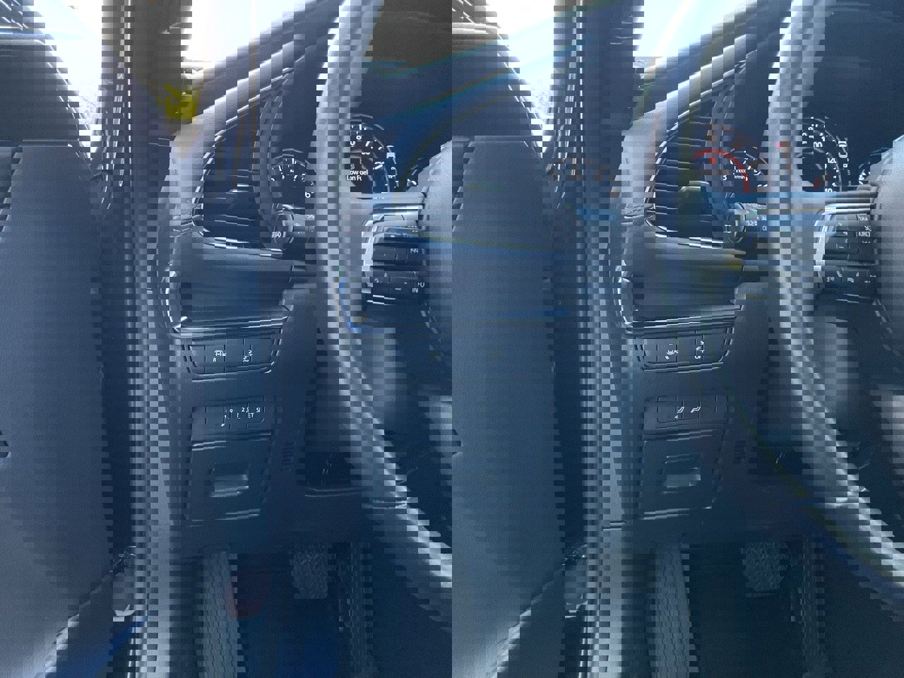 Used 2024 MAZDA MAZDA3 s image 28