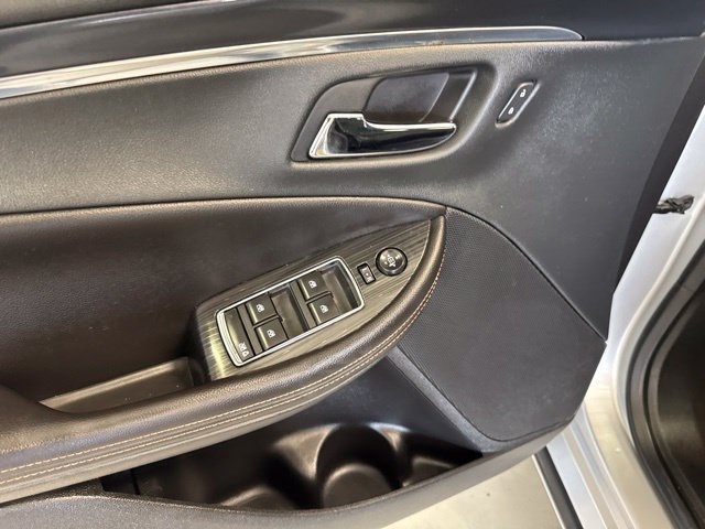 Used 2019 Chevrolet Impala LT w/ LT Leather Package FWD image 32