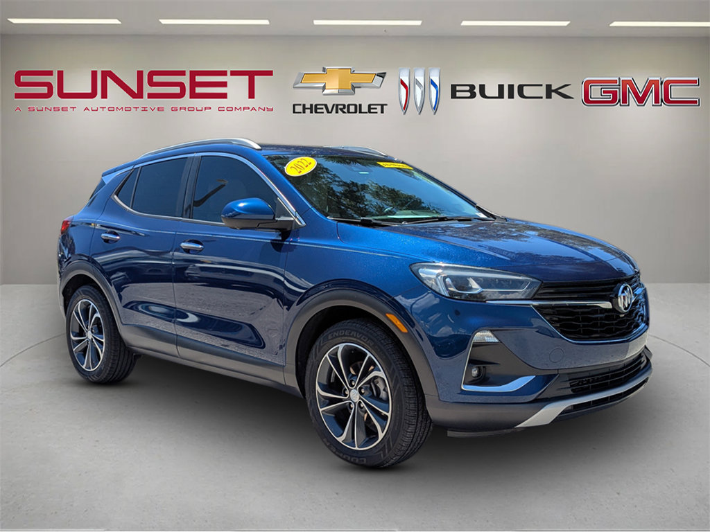 Used 2022 Buick Encore GX Essence w/ Advanced Technology Package FWD image 1