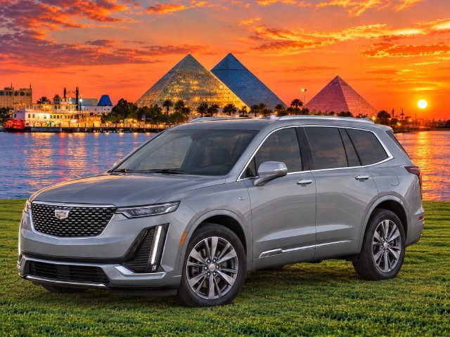 Used 2025 Cadillac XT6 Premium Luxury w/ Technology Package FWD image 3