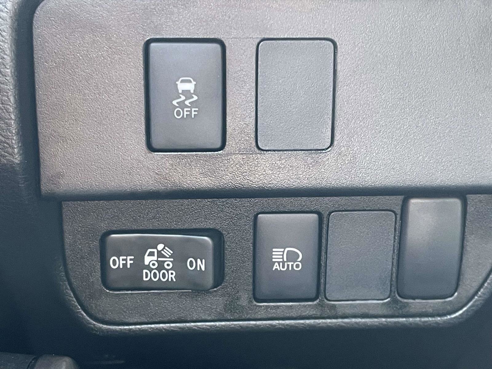 Used 2020 Toyota Tacoma SR5 image 34