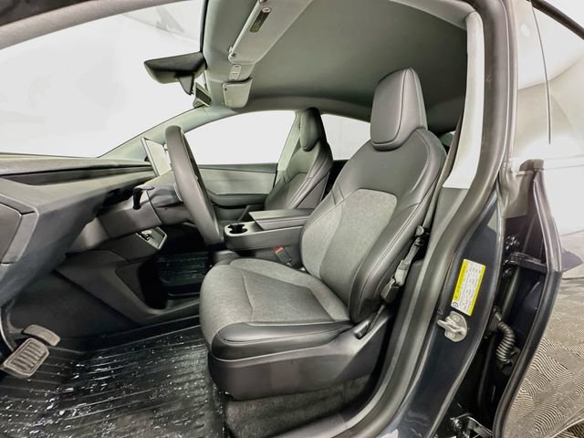 Used 2026 Tesla Model Y AWD image 18