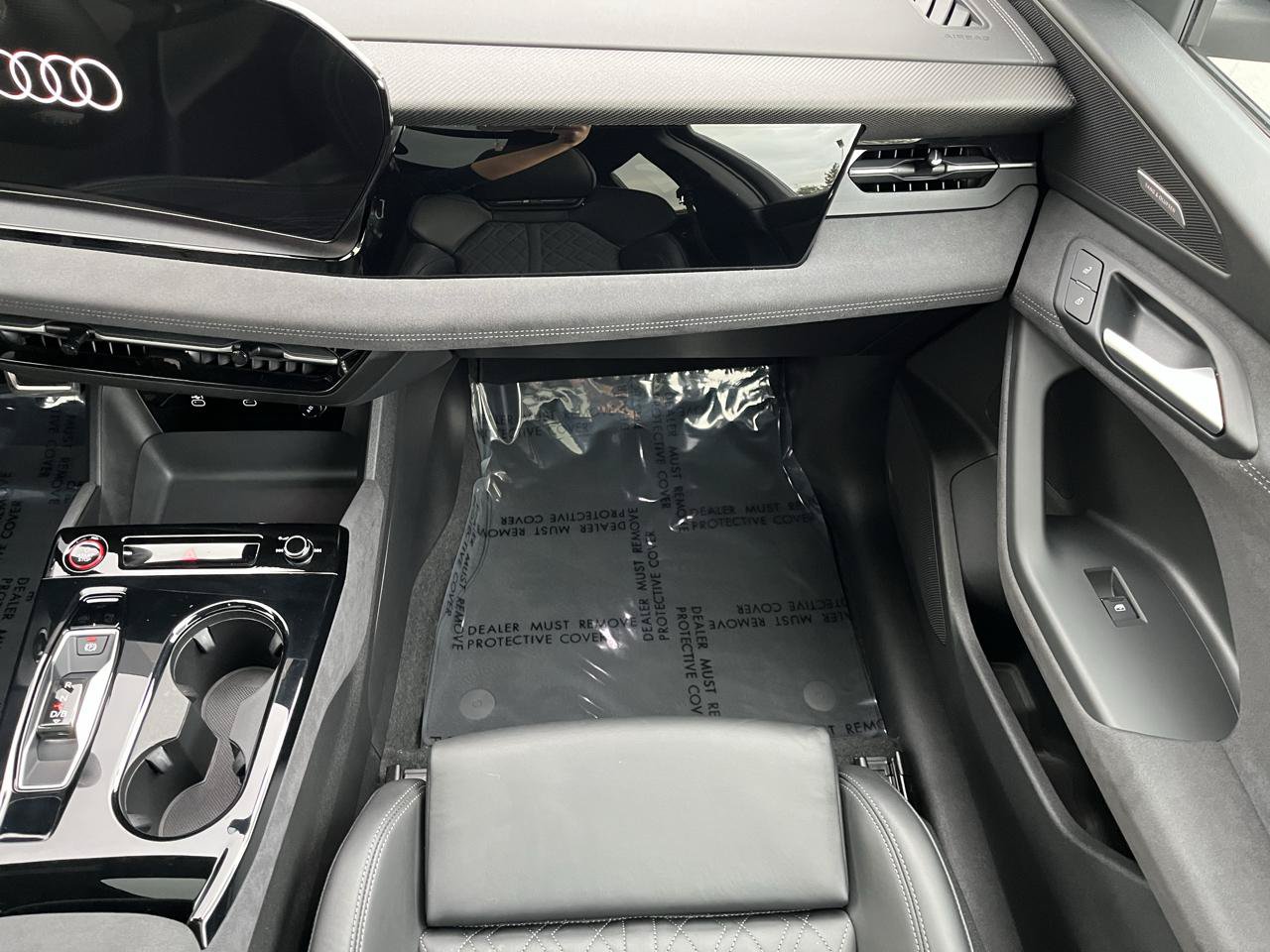 Used 2025 Audi SQ6 e-tron Premium Plus w/ Premium Plus AWD/4WD image 15