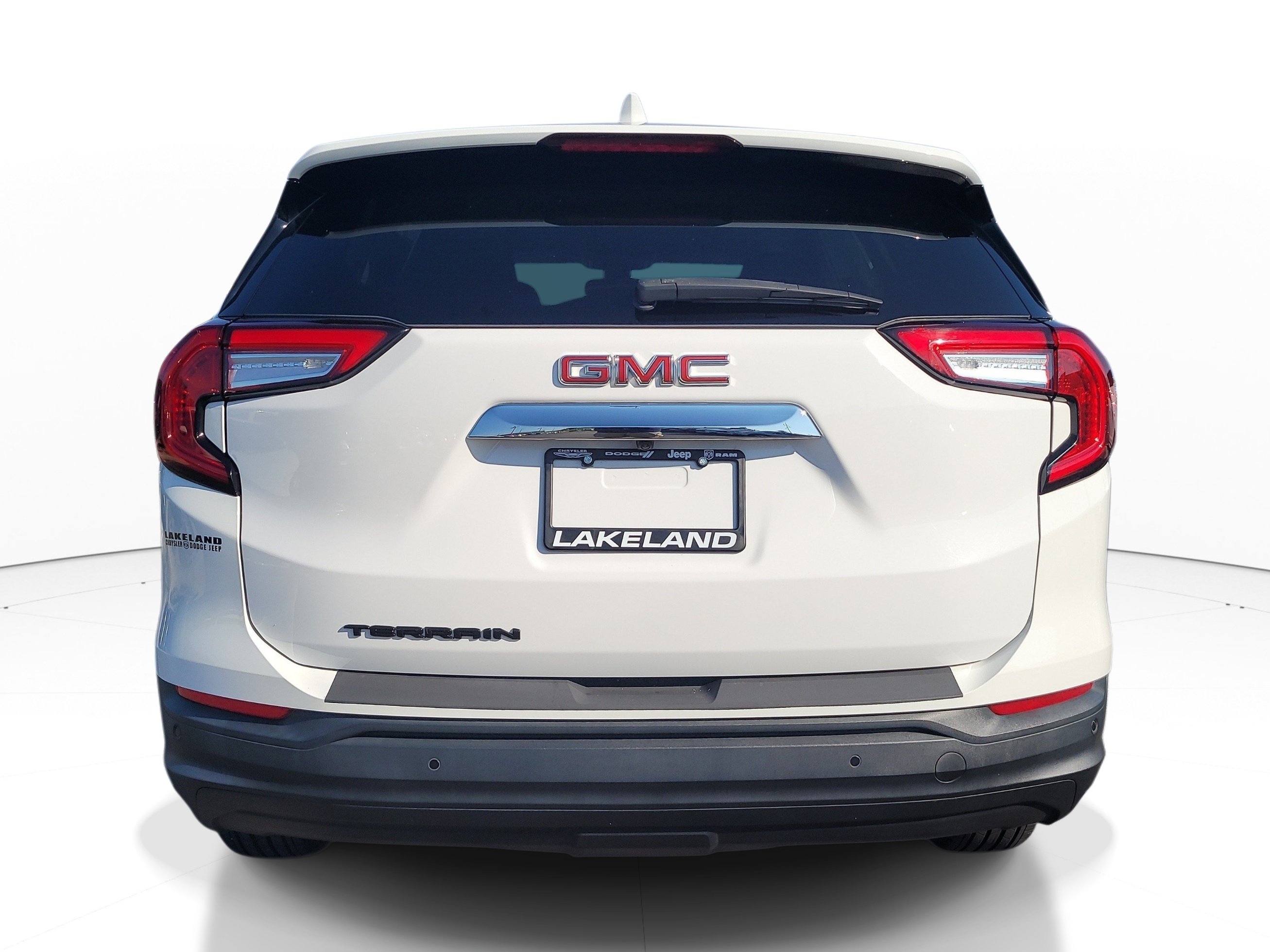 Used 2023 GMC Terrain SLE FWD image 5