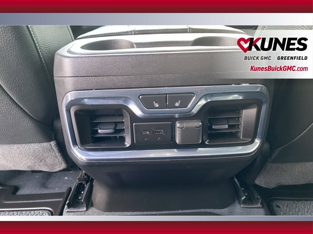 Used 2023 GMC Sierra 3500 Denali w/ Denali Black Diamond Edition image 32
