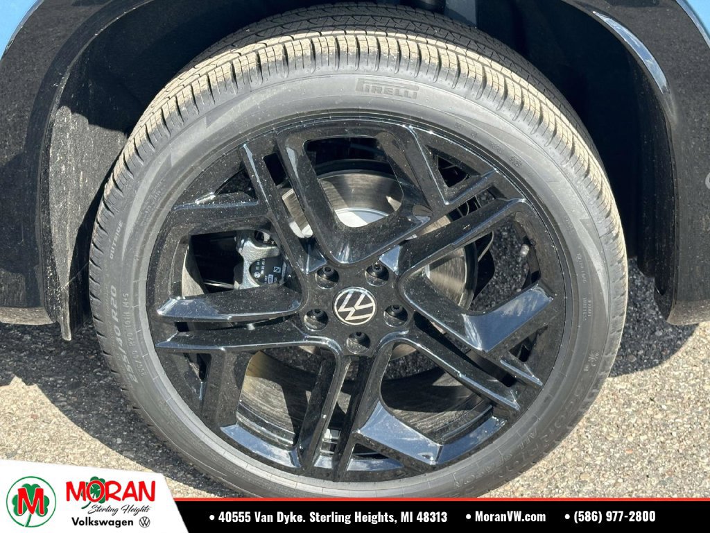 Used 2026 Volkswagen Tiguan SE R-Line AWD/4WD image 7