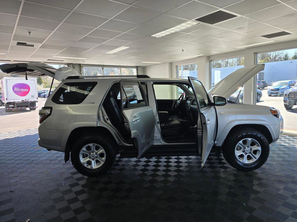 Used 2023 Toyota 4Runner SR5 Premium w/ Moonroof Package image 16