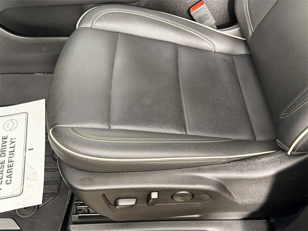 Used 2024 GMC Yukon SLT image 19