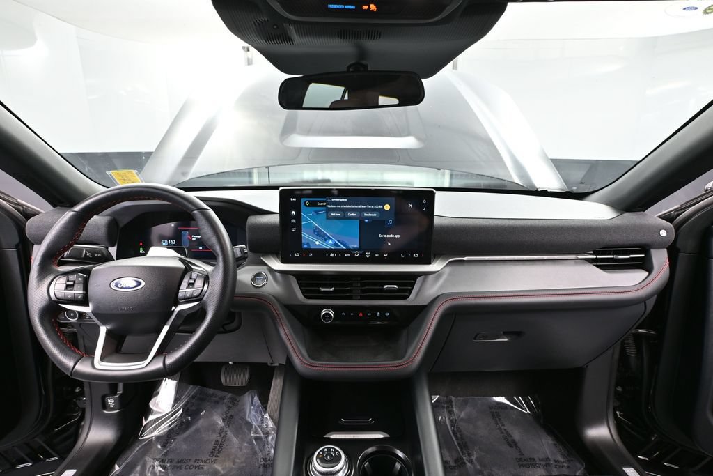 Used 2025 Ford Explorer ST-Line w/ ST-Line Street Pack AWD/4WD image 19