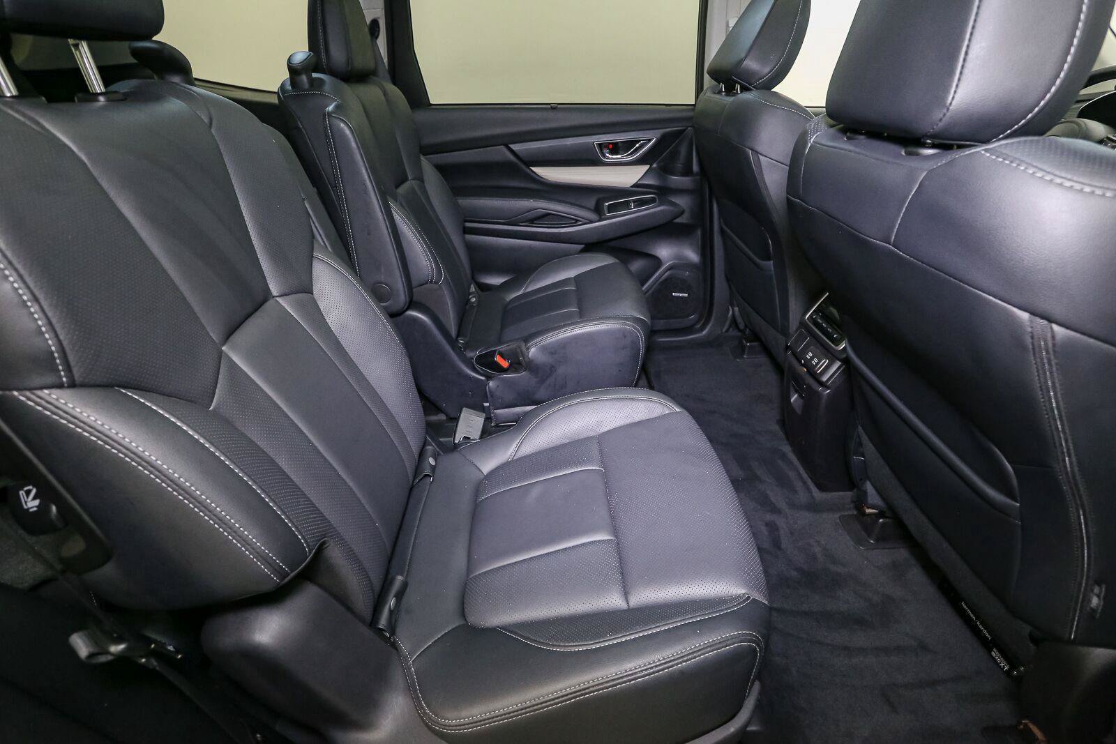 Used 2022 Subaru Ascent Limited w/ Technology Package AWD/4WD image 23