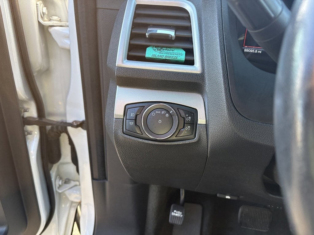 Used 2013 Ford Explorer XLT image 30