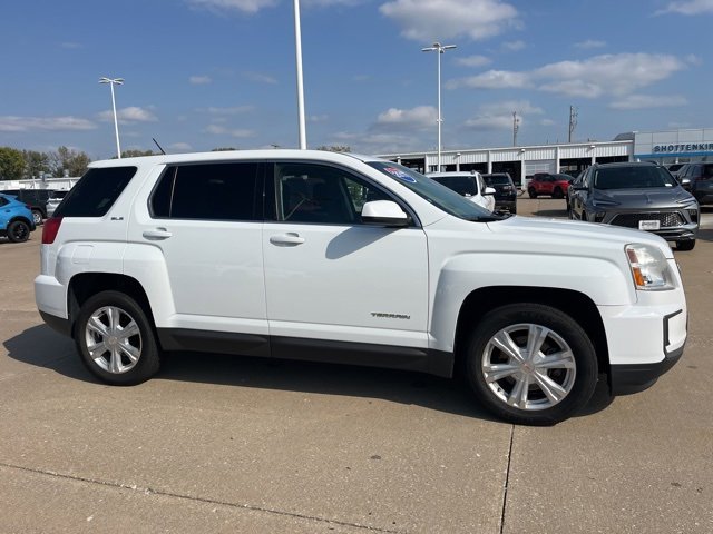 Used 2017 GMC Terrain SLE image 2