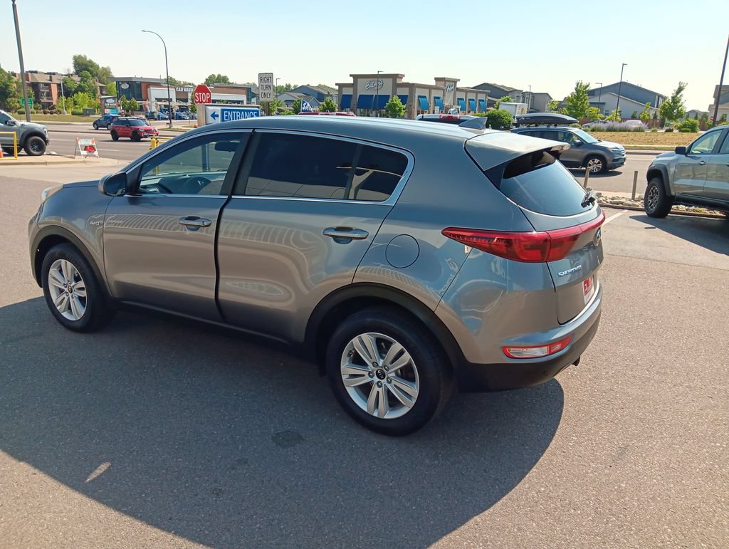 Used 2017 Kia Sportage LX AWD/4WD image 3