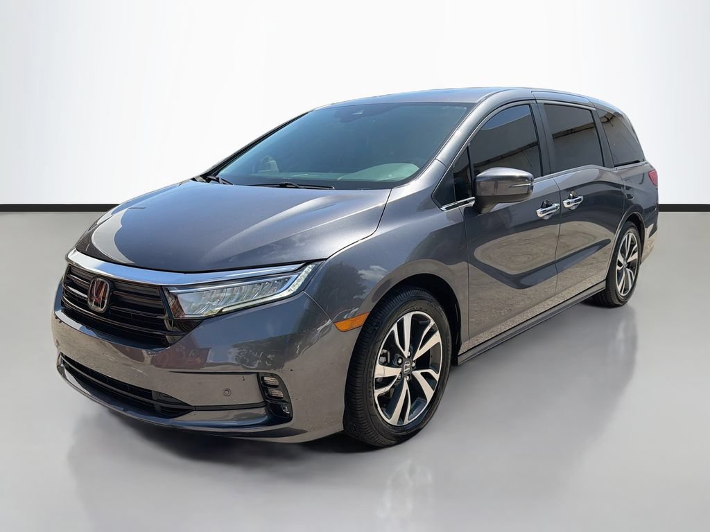 Certified 2024 Honda Odyssey Touring image 3