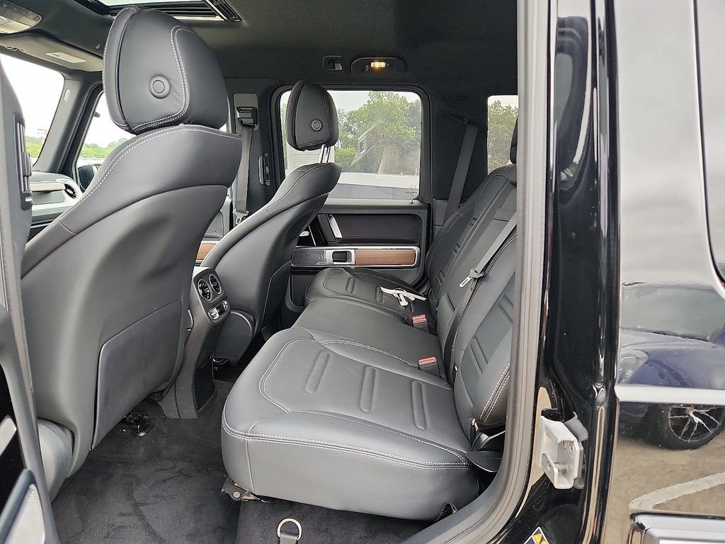 Used 2024 Mercedes-Benz G 550 image 9