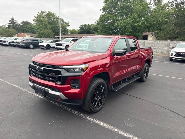 Certified 2024 Chevrolet Colorado Z71 w/ LPO, Dark Essentials Package AWD/4WD image 2