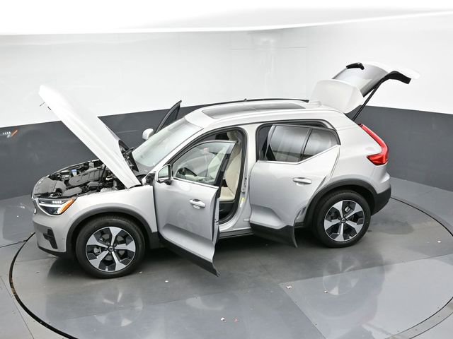 Used 2024 Volvo XC40 B5 Plus w/ Protection Package Premier image 51