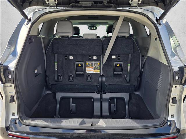 Used 2023 Toyota Sienna Limited FWD image 6