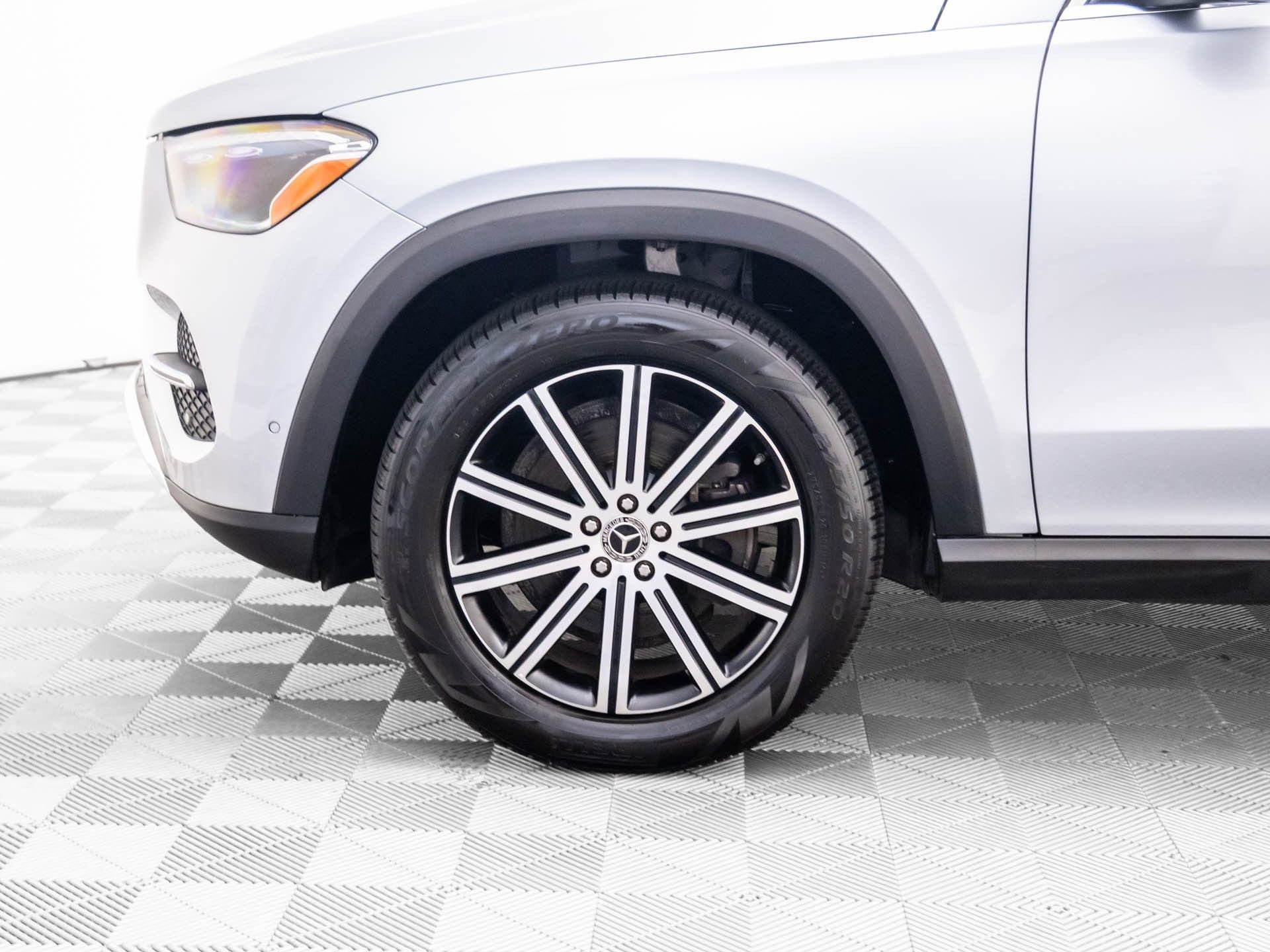 Certified 2024 Mercedes-Benz GLE 350 4MATIC w/ Winter Package image 38