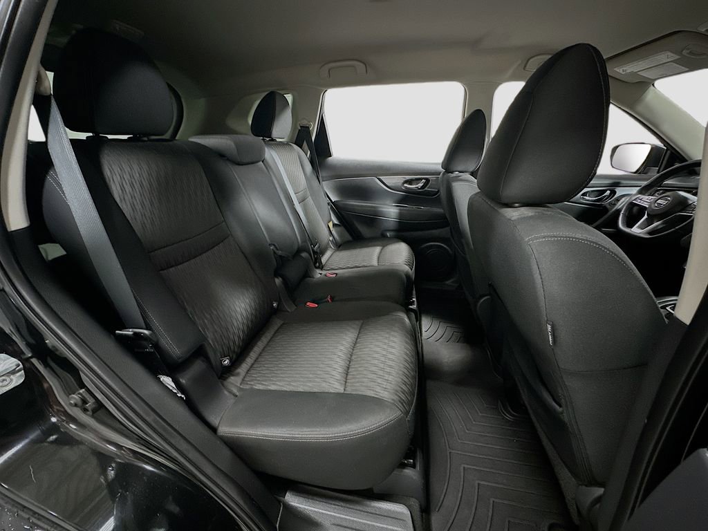 Used 2018 Nissan Rogue SV image 28