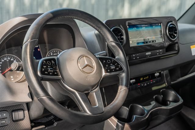 Used 2021 Mercedes-Benz Sprinter 2500 image 24