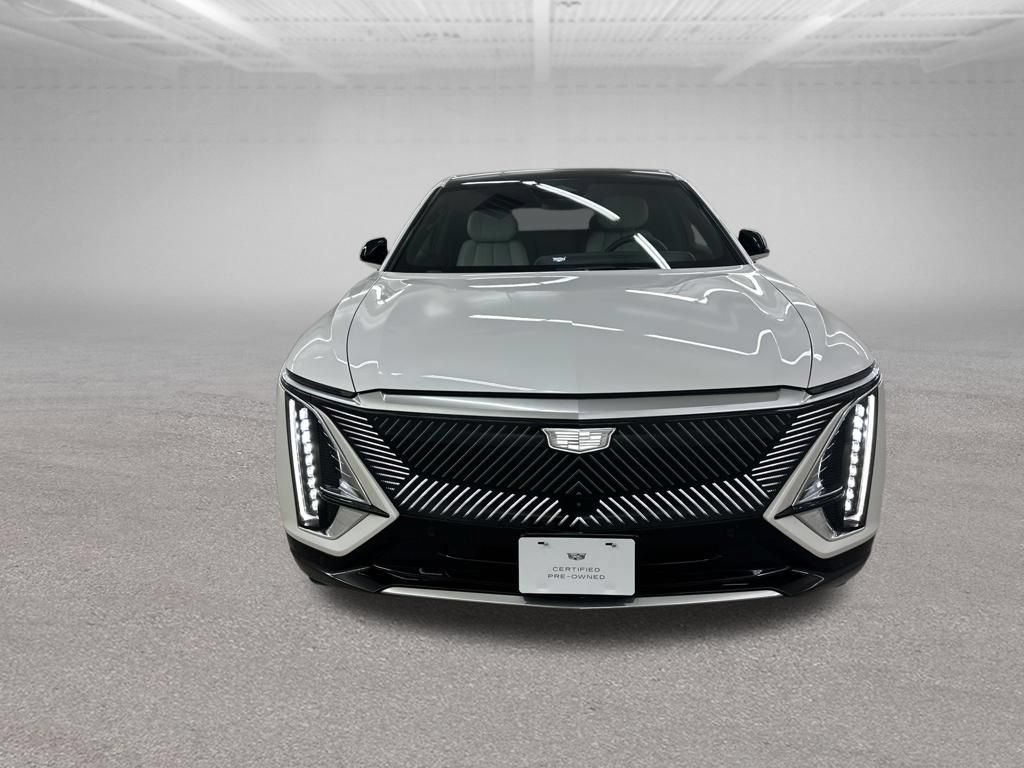 Certified 2024 Cadillac Lyriq Luxury AWD/4WD image 3