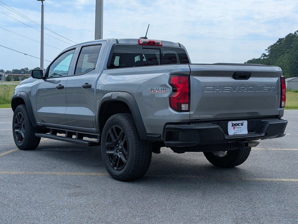 Used 2025 Chevrolet Colorado Trail Boss AWD/4WD image 3