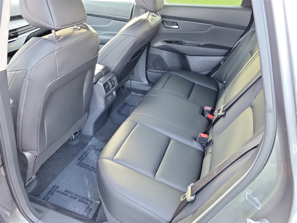 Certified 2025 Nissan Murano SV image 19