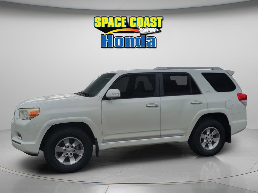 Used 2013 Toyota 4Runner SR5 w/ Convenience Pkg image 4