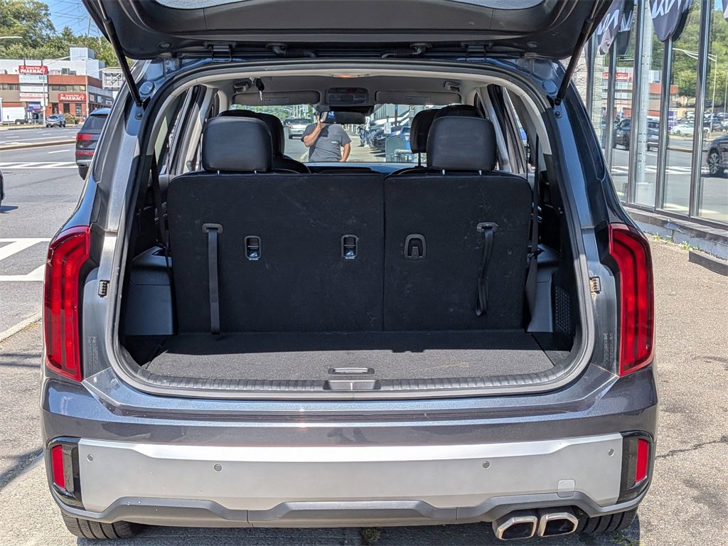 Used 2023 Kia Telluride S image 9