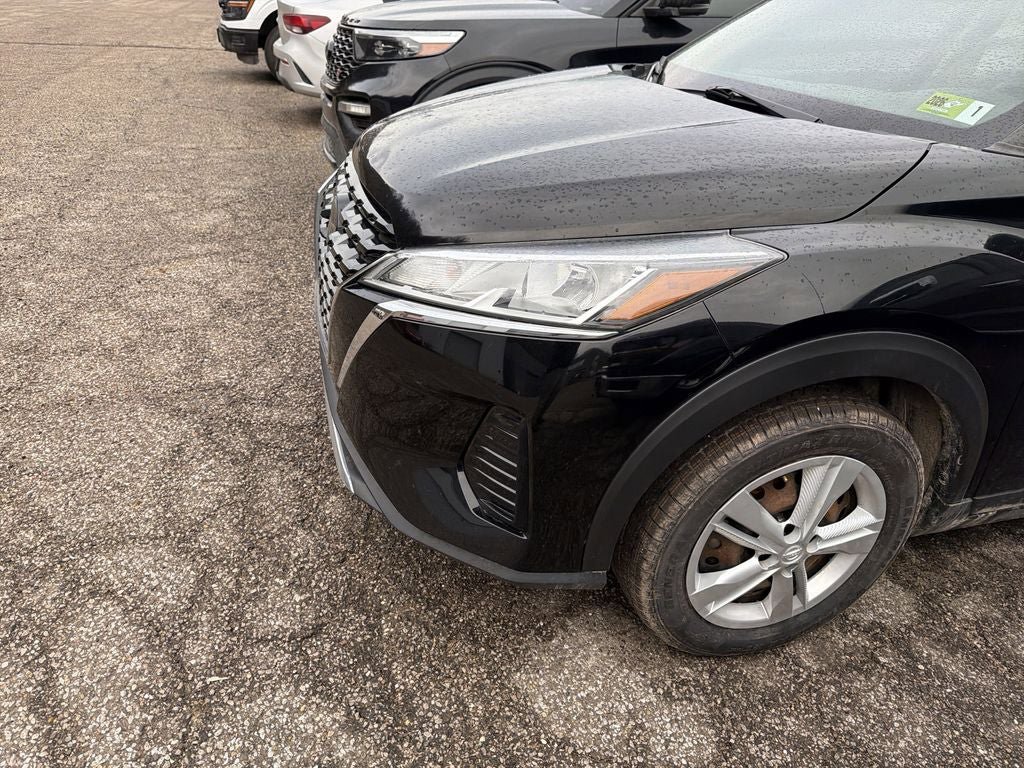 Used 2021 Nissan Kicks S FWD image 7